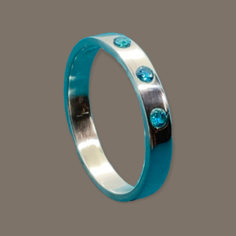 Ring 3 blauwe zirkonia's